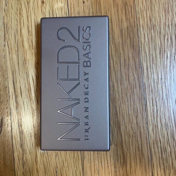 Urban Decay Naked2 Basics Eyeshadow - Picture 2 of 5
